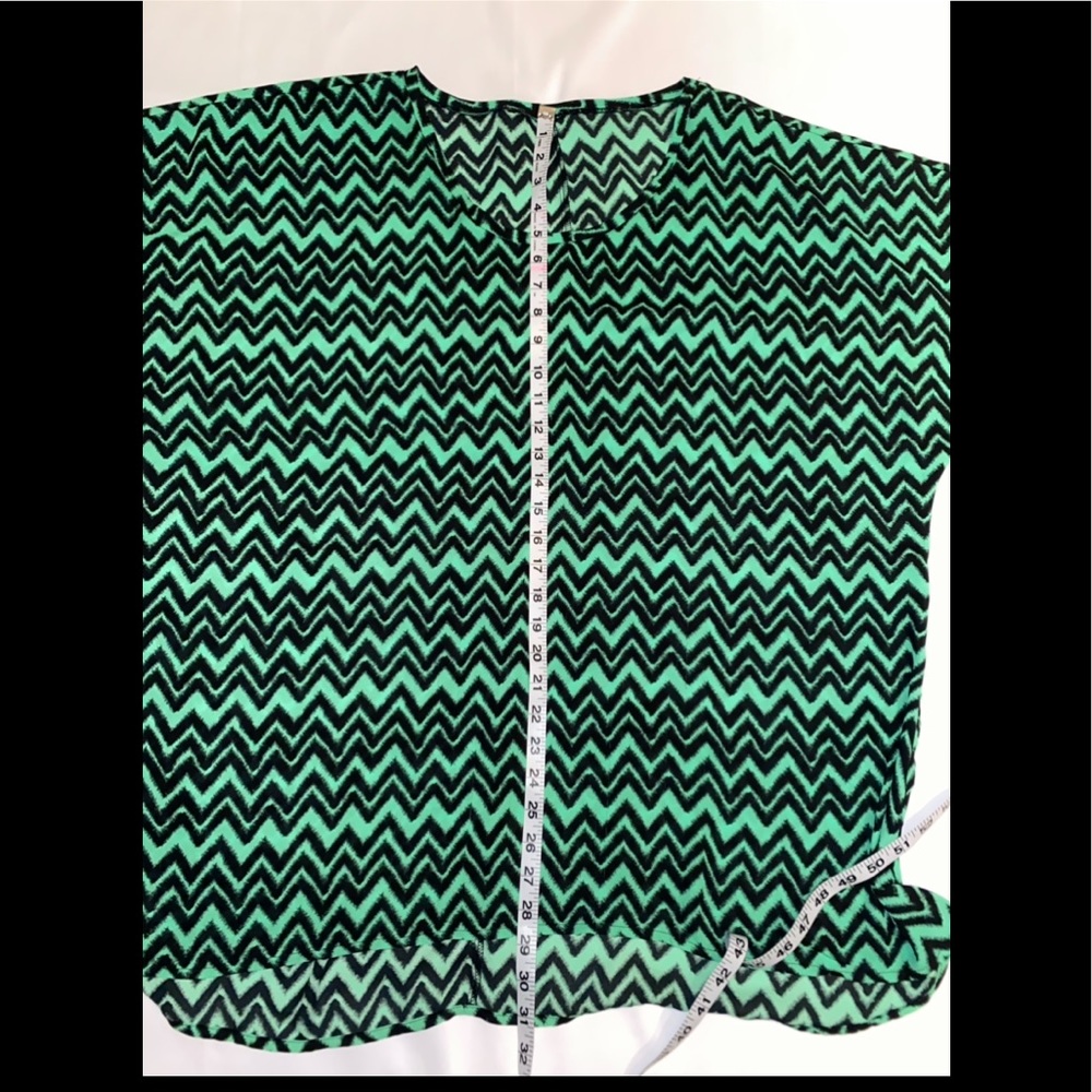 Cheveron Pattern Blouse - Picture 5 of 6